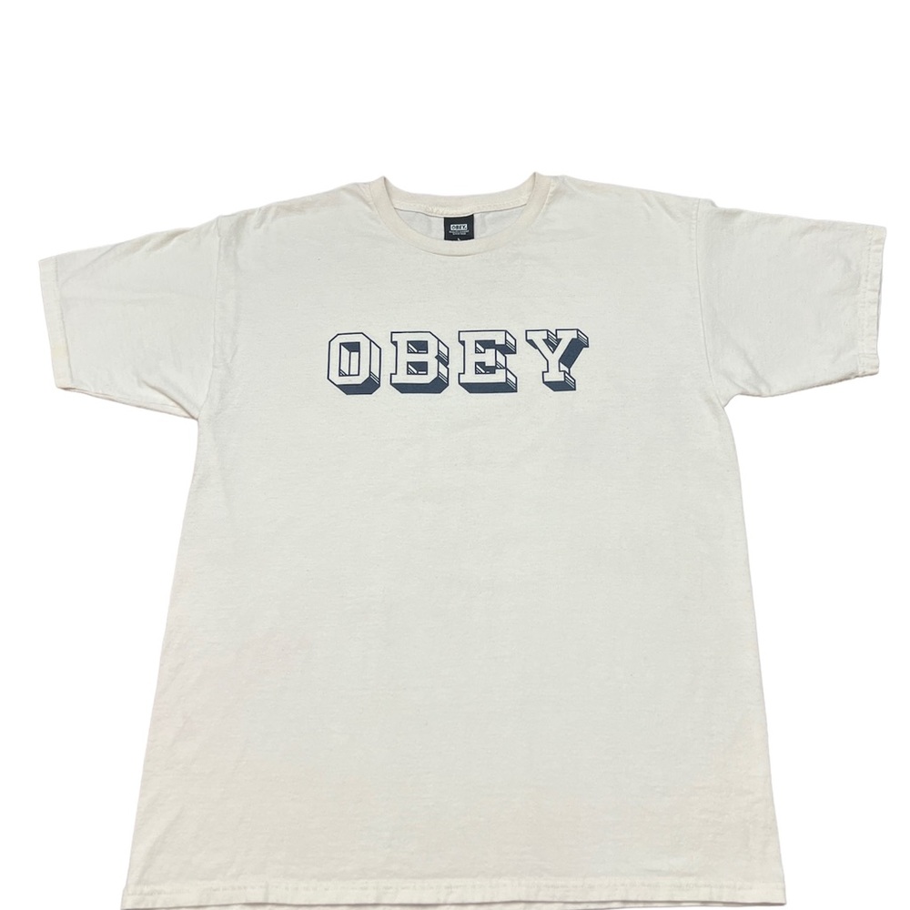 Bold print Obey tee